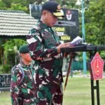 Sukses Menumpas Tokoh OPM, 12 Prajurit TNI Raih Penghargaan