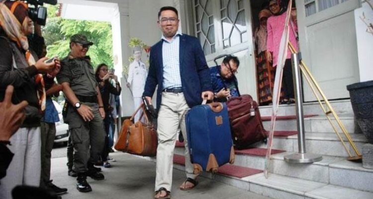 Foto Ridwan Kamil Pulang Kampung, Eko Widodo Minta Belajar dari Rido