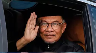 Anwar Ibrahim Mengkritik Gus Miftah: Tolong Jangan Merendahkan Masyarakat Kecil