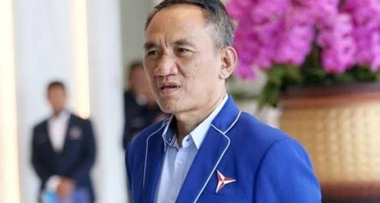 Respon Petinggi Demokrat Terhadap Video Hasto Mengenai Jokowi: Saya Merasa Mengantuk