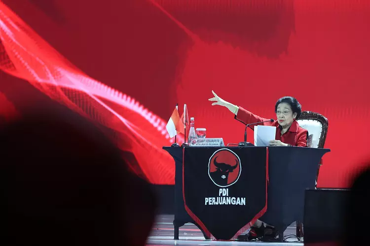 Kritik PDIP terhadap Retret Magelang, Prabowo Berisiko Kehilangan Legitimasi Politik